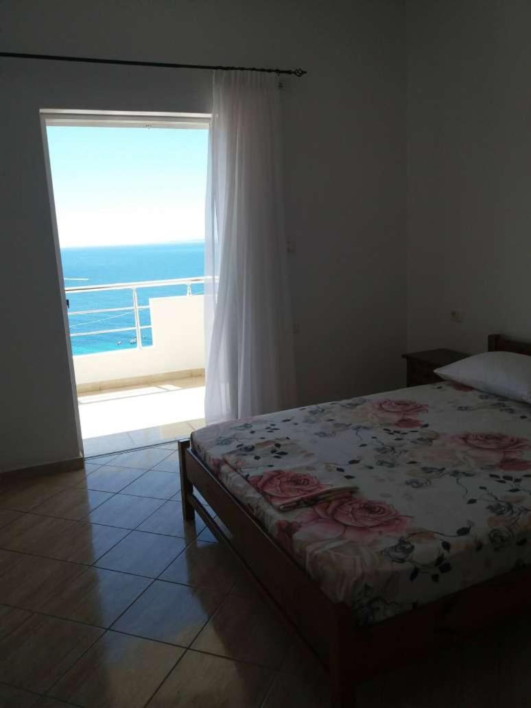 Paradise View Himare Bagian luar foto