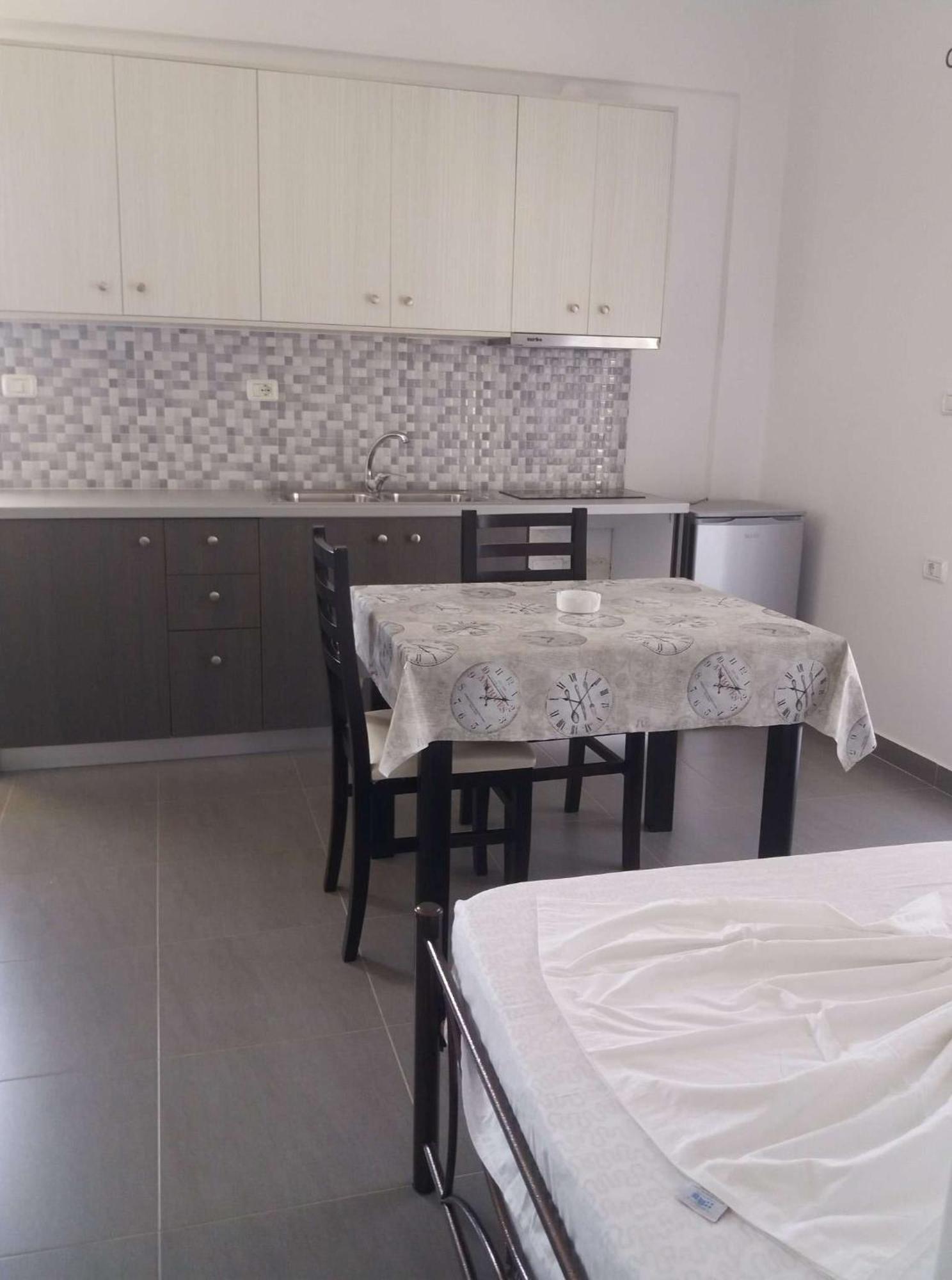 Paradise View Himare Bagian luar foto